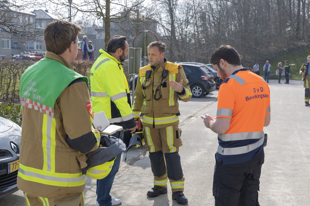 Bevolkingszorg samen met brandweer collega's
